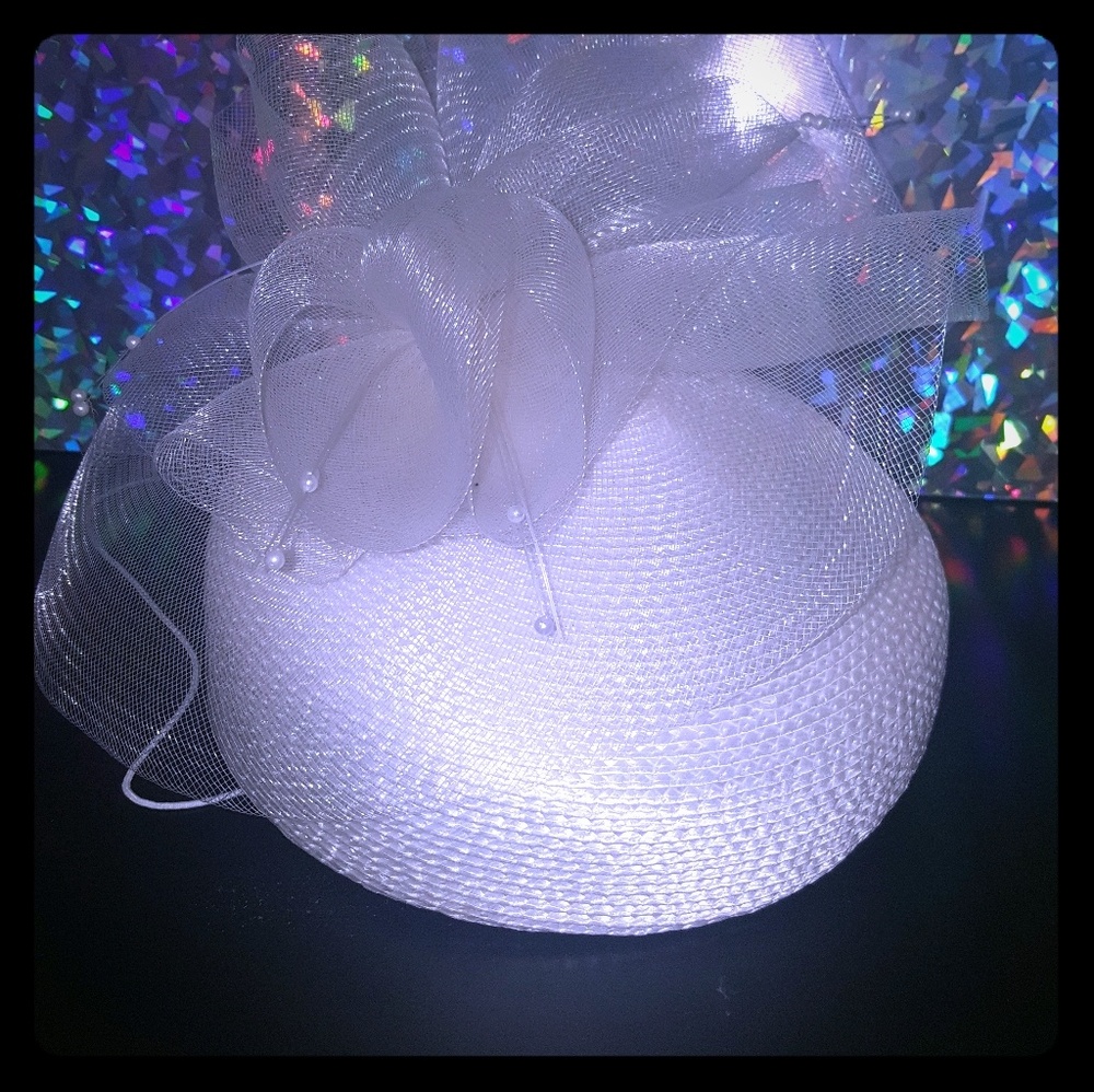 Womens White Derby/Sunday Vintage Hat